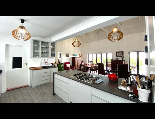 4 BEDROOM HOUSE FOR SALE IN DWARSKERSBOS